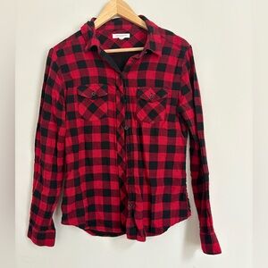 Beachlunchlounge cotton button down long sleeve shirt Small buffalo plaid